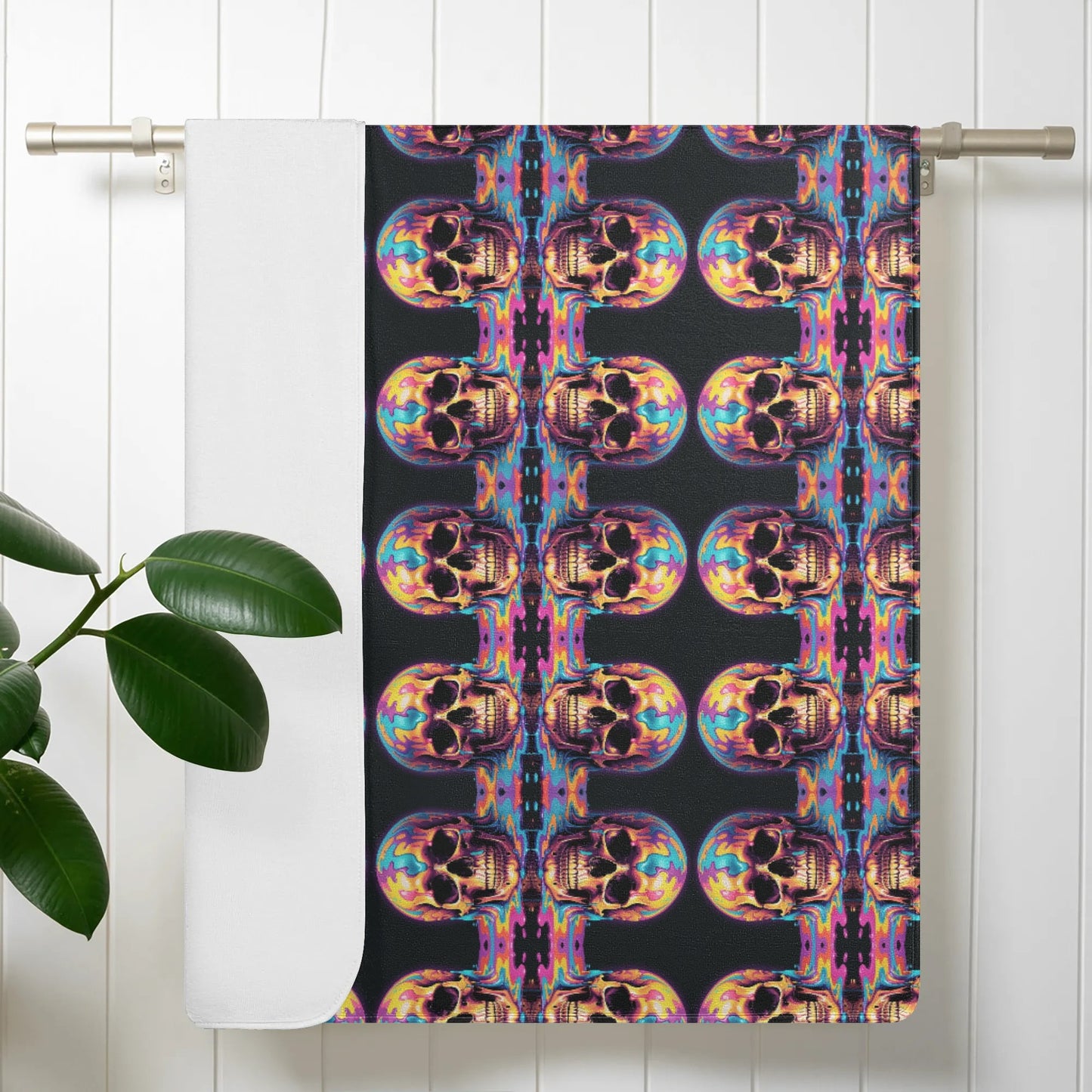 Trippy Skull Bath Towel DeRose Seasonal