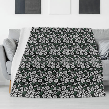 White Clover Flannel Breathable Blanket 4 Sizes DeRose Seasonal